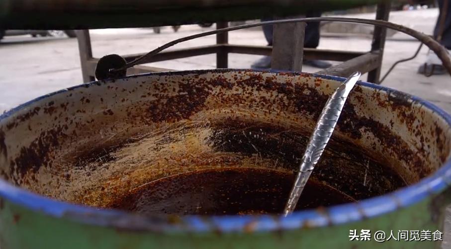 陕西夫妻摆摊10年卖小吃,夫妻摆摊卖小吃包子