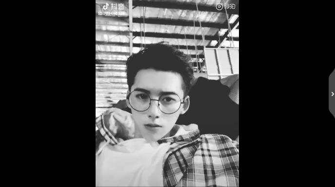 鏄撶儕鍗冪幒鐜嬭仾,鏄撶儕鍗冪幒鍜岀帇鎬濊仾鍚堢収