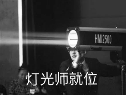 涂mac小辣椒的美女,用mac的女孩都很便宜