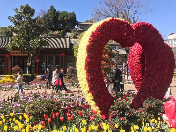 丽江的高颜值客栈逆天了，住一圈连回家的路费都省了！文末有福利