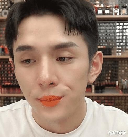 爱马仕口红李佳琦吐槽调色师,李佳琦代言爱马仕口红