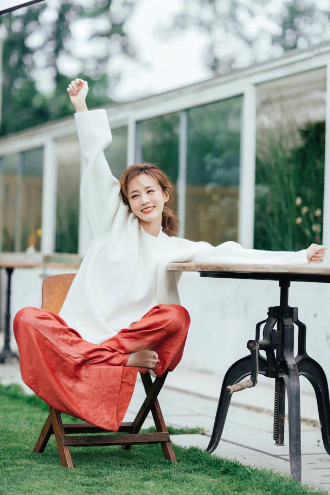 李一桐短发造型甜美可爱,李一桐甜美版直来直往