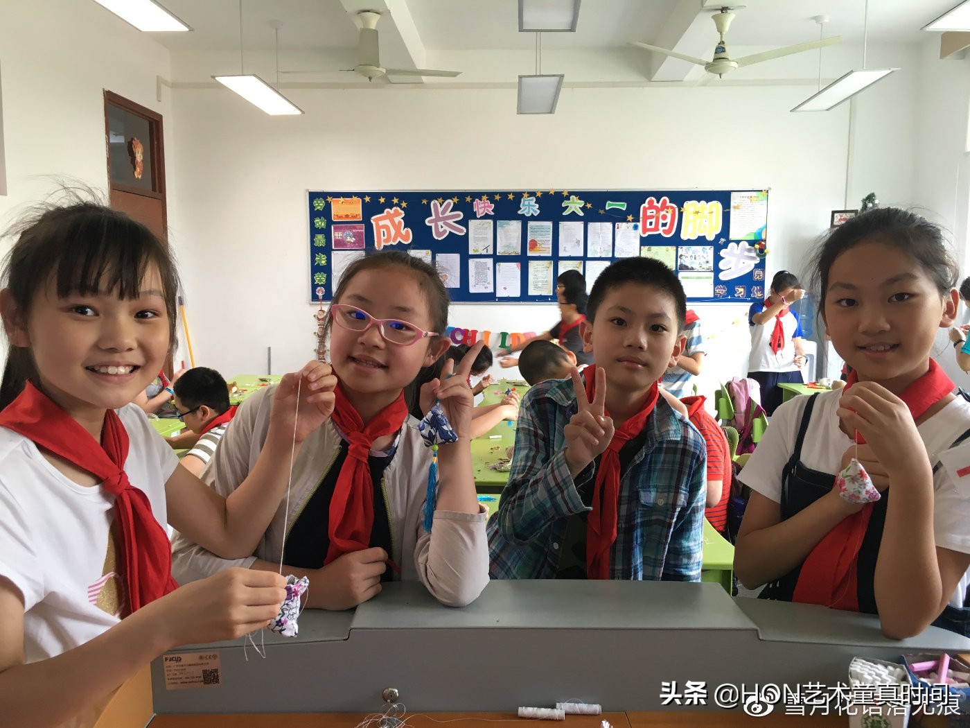 我们是时间旅行者寻找生命中的光,我们都是旅行者寻找生命中的光