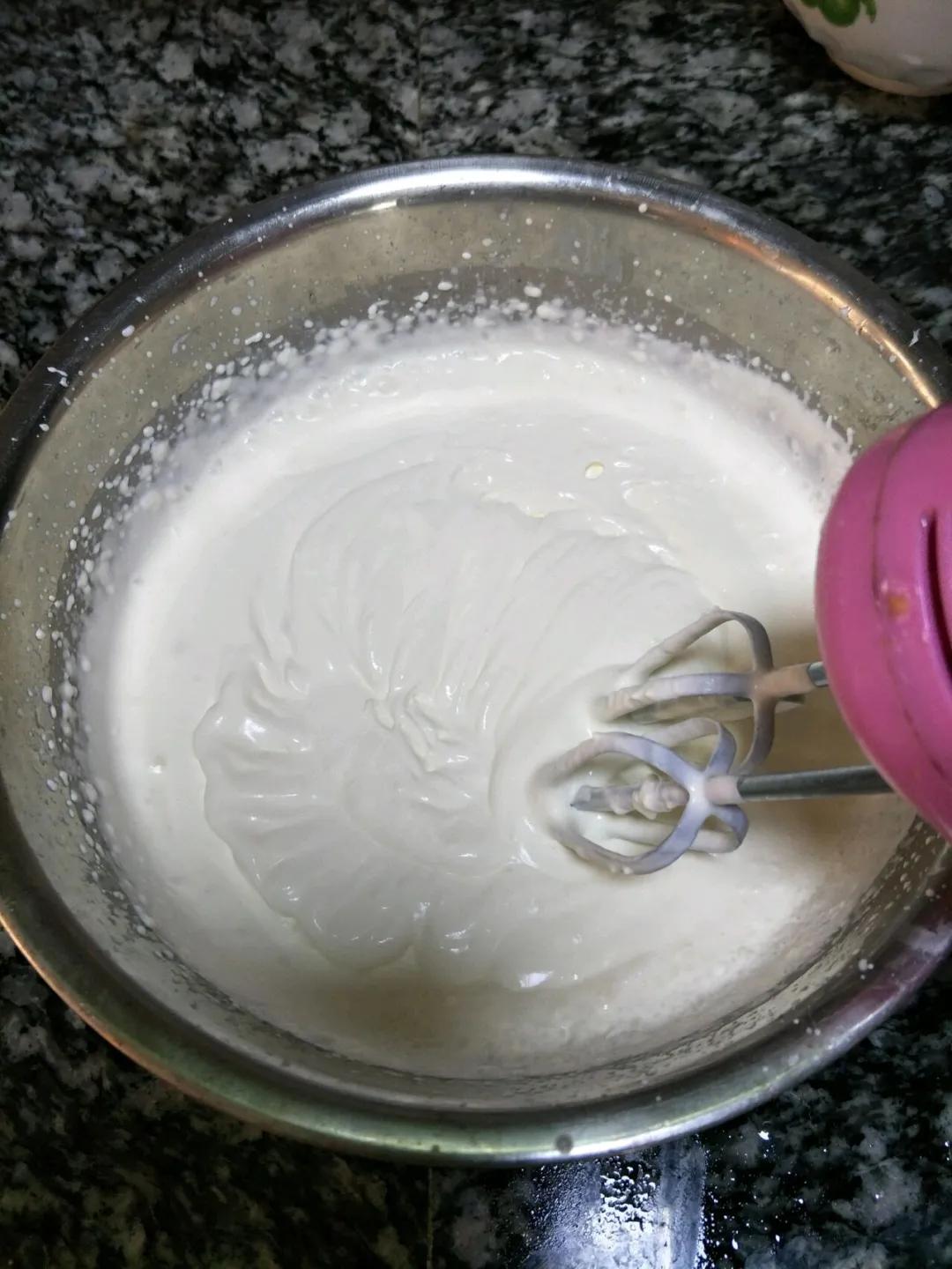 没有淡奶油奶酪怎么做奶油,牛奶黄油淡奶油奶酪