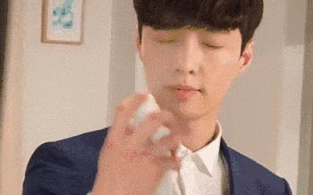 雅漾喷雾和理肤泉喷雾哪个更好,明星推荐控油补水喷雾