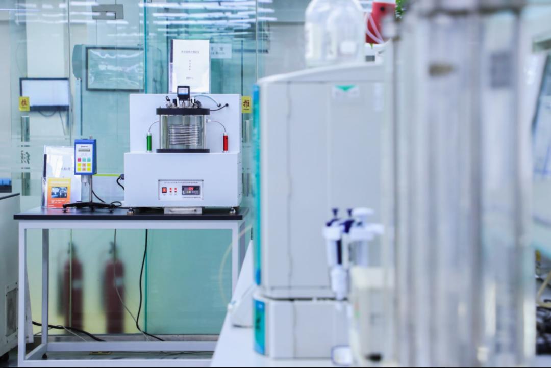 统一润滑油亮相中国特许加盟大会,发布itongyi数字化平台4.0版本