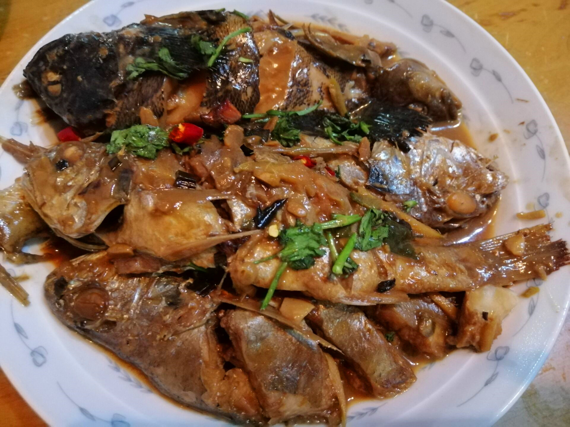 我家吃鱼从来不买,海边姑娘做”鱼“有绝招,吃一次忘不了,香