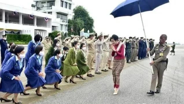 美不过西拉米，强不过苏提达，受宠的诗妃前路未卜，地位尴尬