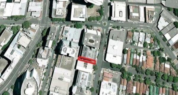 悉尼一不到3米宽土地以6.9万澳元出售！拍卖广告：请充分发挥你的想象力