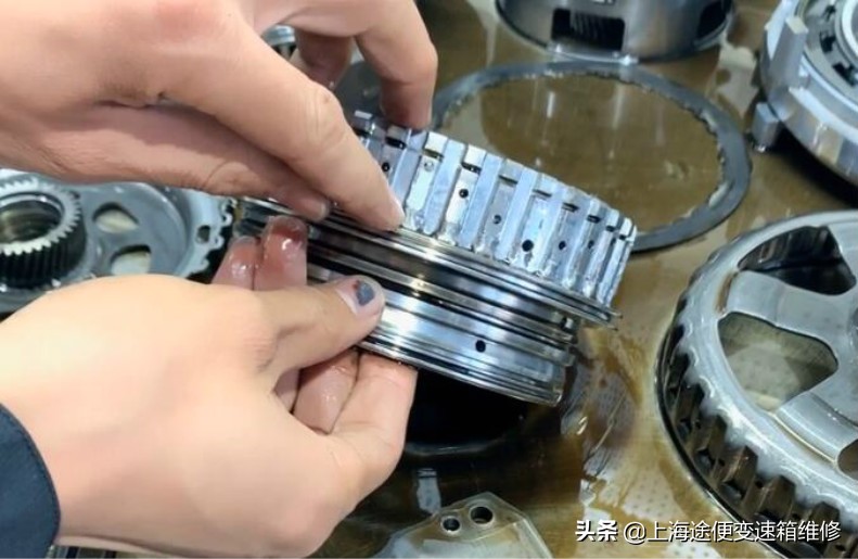 科鲁兹变速箱电脑损坏影响顿挫,09科鲁兹1.8自动变速箱顿挫怎么办