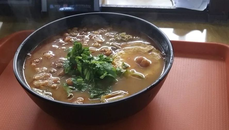 南京北大青鸟美食指南：小行路16号，1024G的胃也装不下