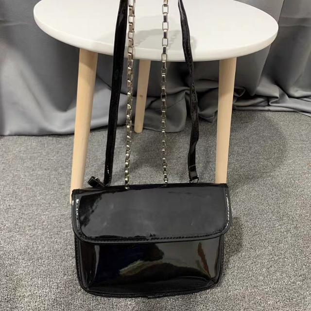 漆皮包包如何清洁和保养,漆皮包包怎么打理