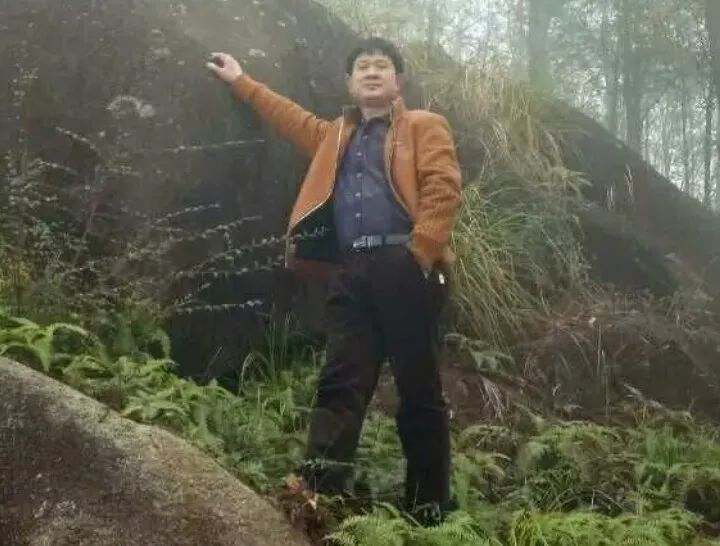 窗的作者,窗小说作者简介