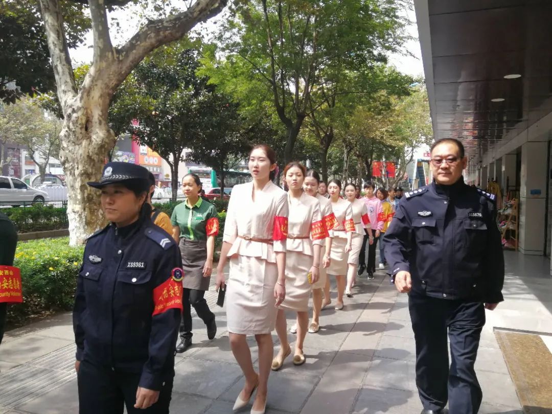 打造让群众满意的服务型派出所,践行初心使命打造平安派出所