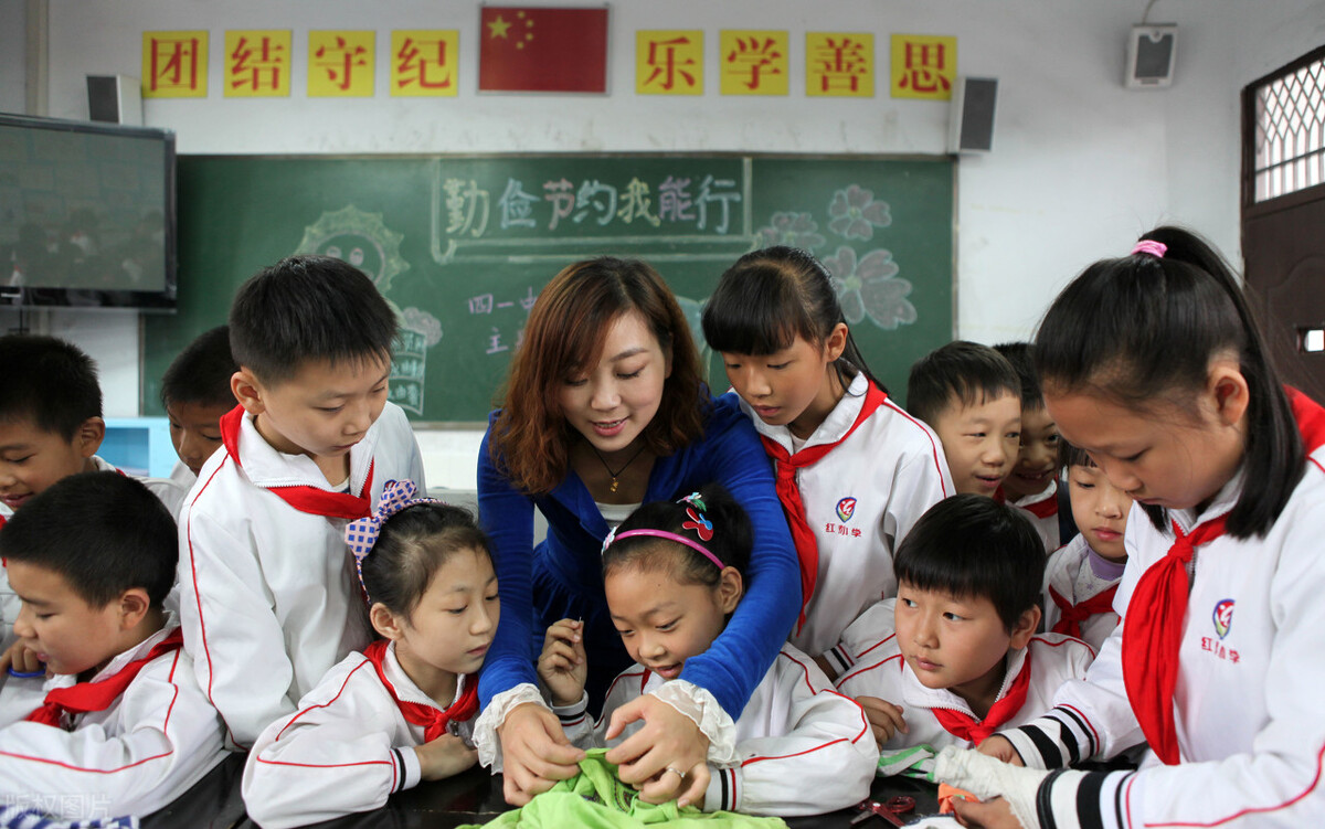 哈尔滨小学各校班级招生数量,城市小学新生入学人数预测