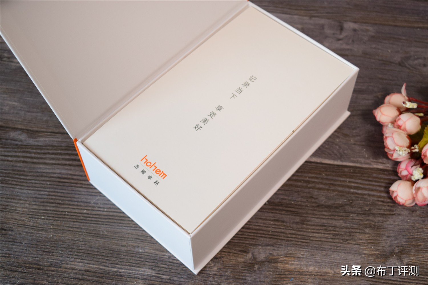 三轴防抖手机稳定器测评,浩瀚稳定器x和x2区别哪个很值得买