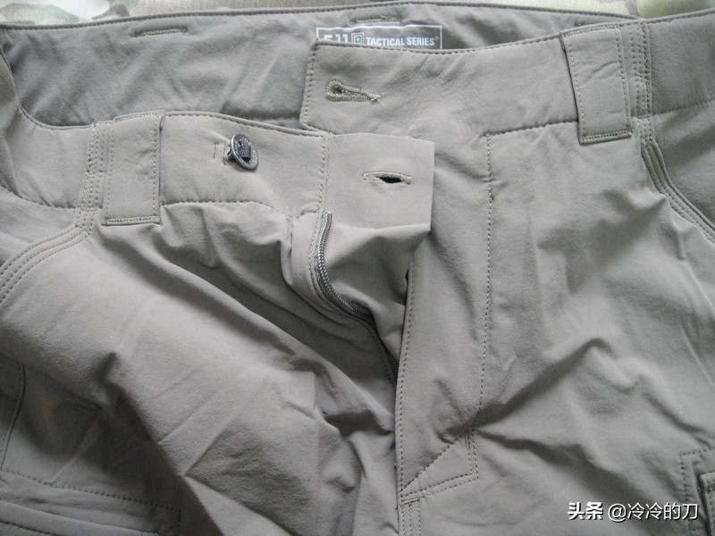 超弹又修身，但是不够耐磨：5.1174401TRAVERSE511攀登者长裤