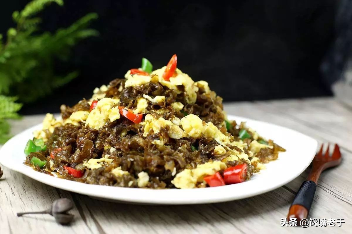 农村常见可以吃的植物,农村一种植物价值高别忽视