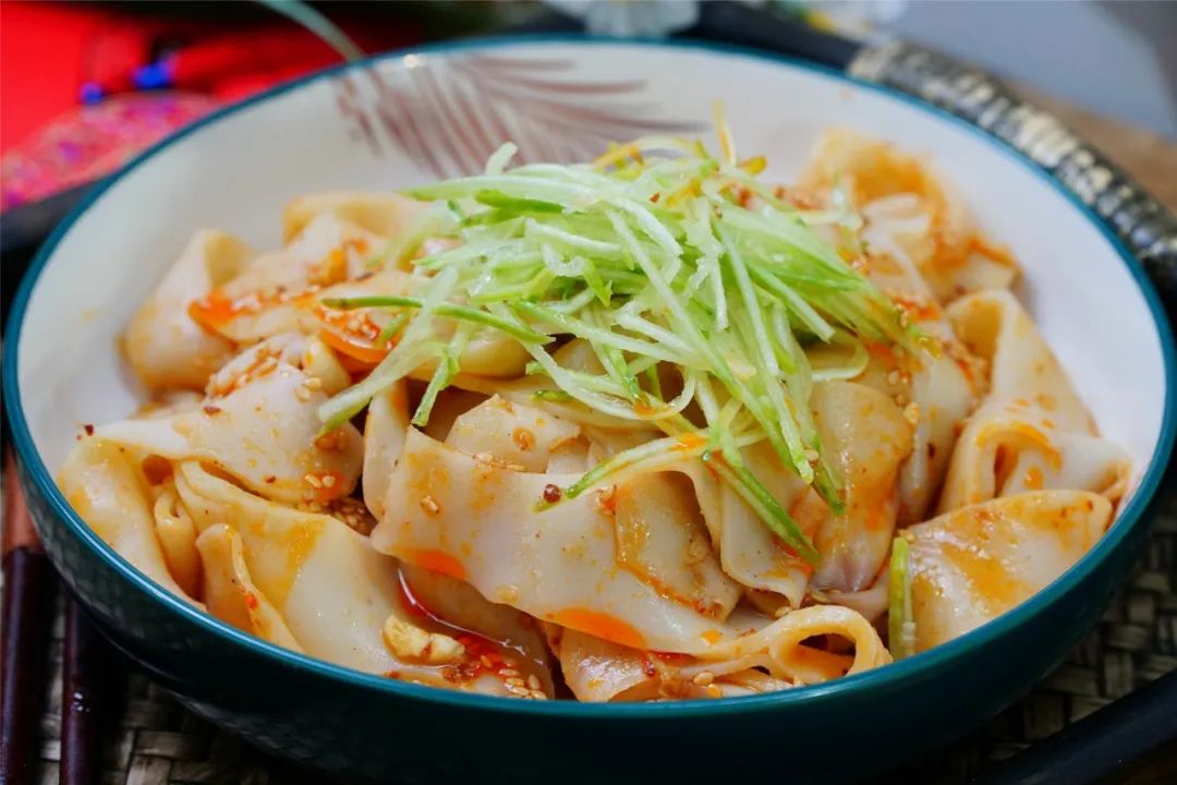 凉皮为啥热量那么高,一碗凉皮热量真的那么高吗