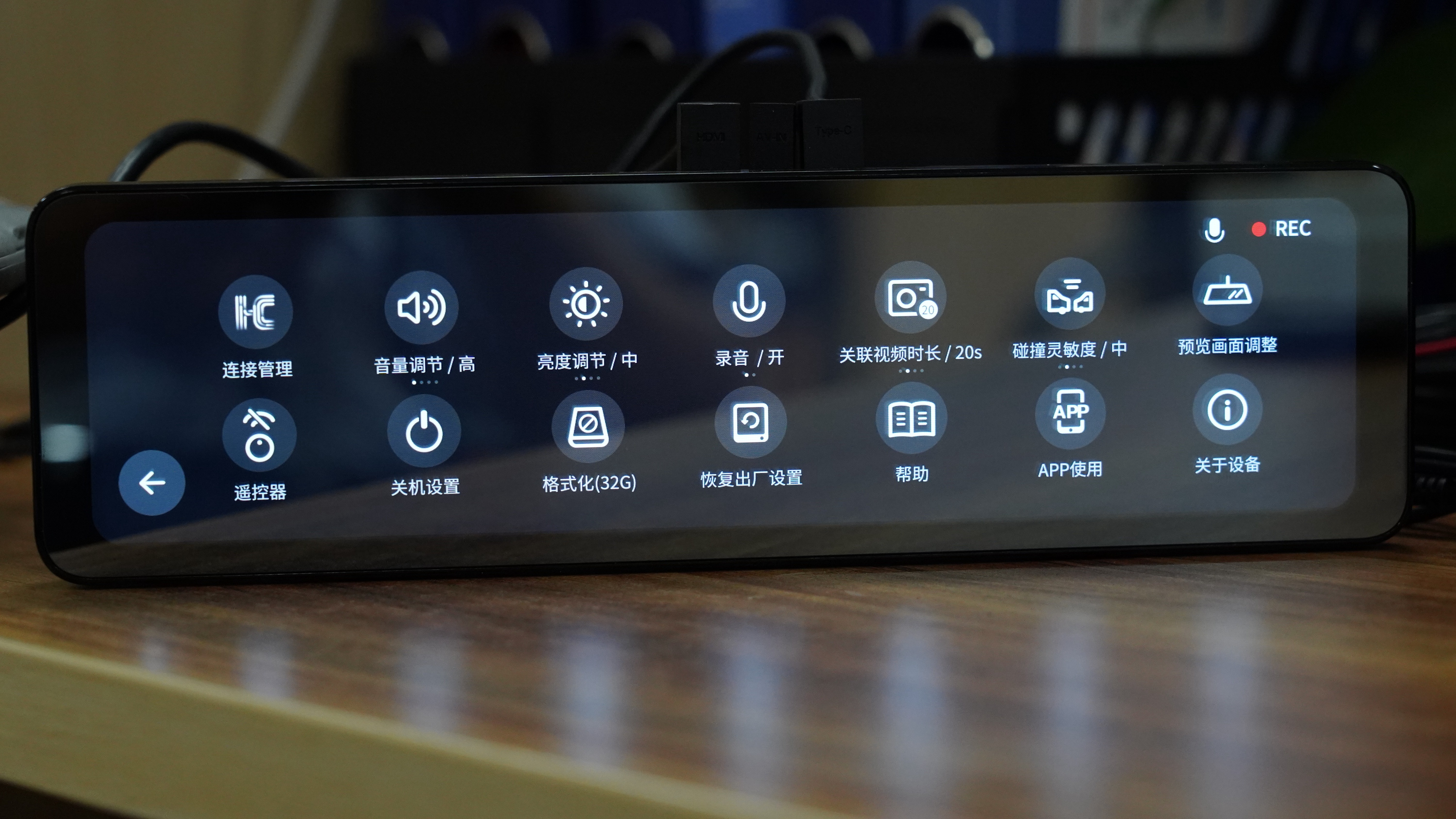 盯盯拍智慧后视镜s5和360的区别,盯盯拍智慧后视镜s5怎么放视频