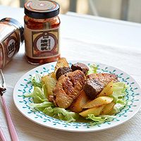 在家里吃烤鸡视频,土豆片孜然烤鸡翅