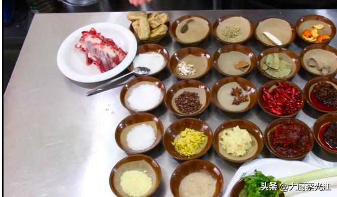 宝宝番茄牛腩汤锅的正宗做法,汤锅店牛腩怎么处理的那么嫩