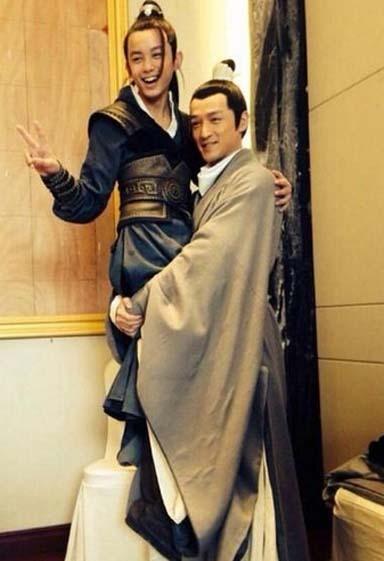 琅琊榜胡歌陈龙幕后搞笑花絮,琅琊榜工作人员对胡歌评价