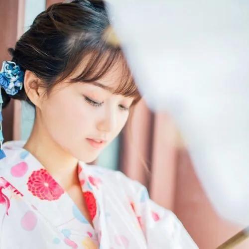 男人欣赏和迷恋一个女人,男人喜欢欣赏女人