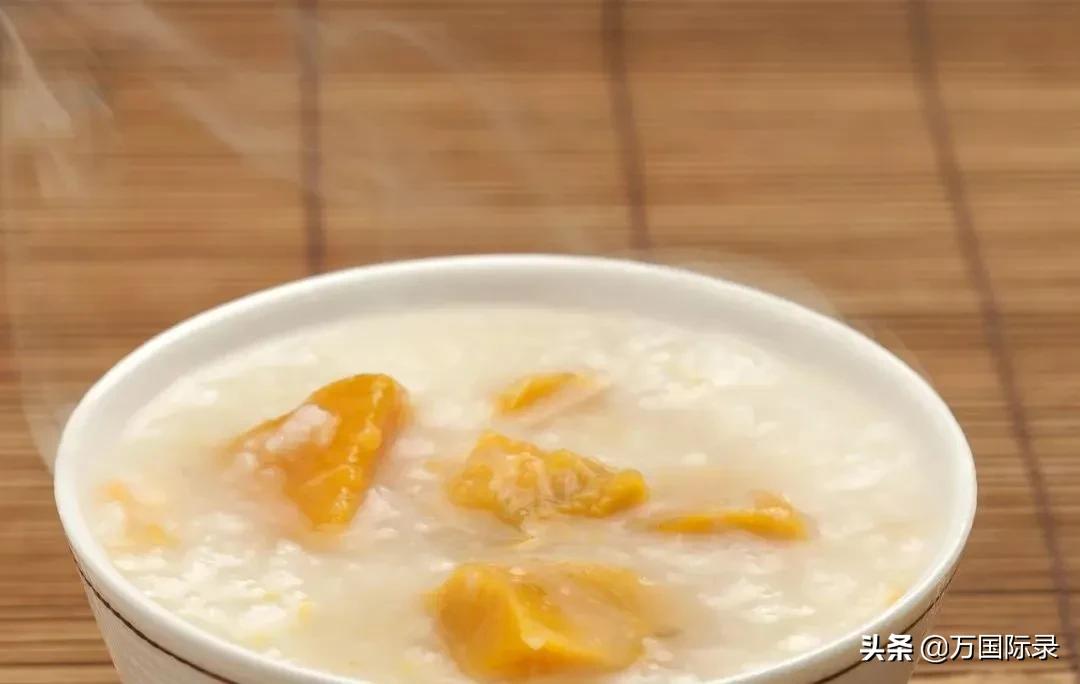 如何防止煮稀饭溢出,煮稀饭总是冒泡怎么办