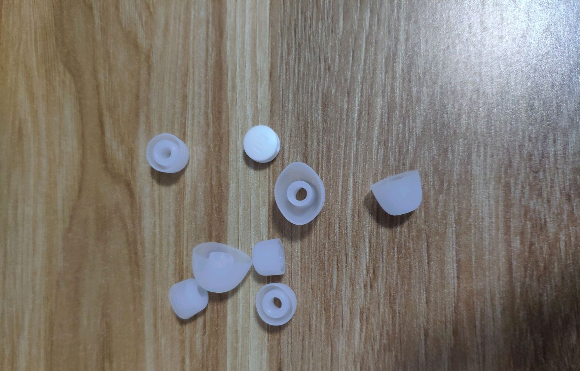 小米蓝牙耳机linefree对比青春版,小米运动蓝牙耳机青春版推荐评测