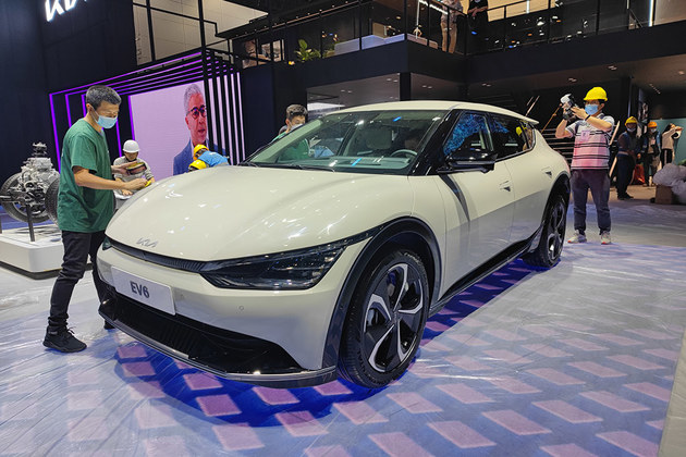 璧蜂簹ev6浜浉涓婃捣杞﹀睍鏂拌璁￠珮缁埅,鏂版璧蜂簹ev6姝ｅ紡鍏竷