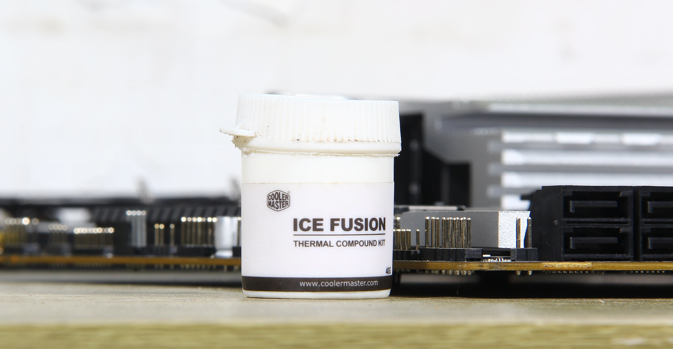 最好的能凉一半!导热硅脂有多重要,网购三支试试效果如何