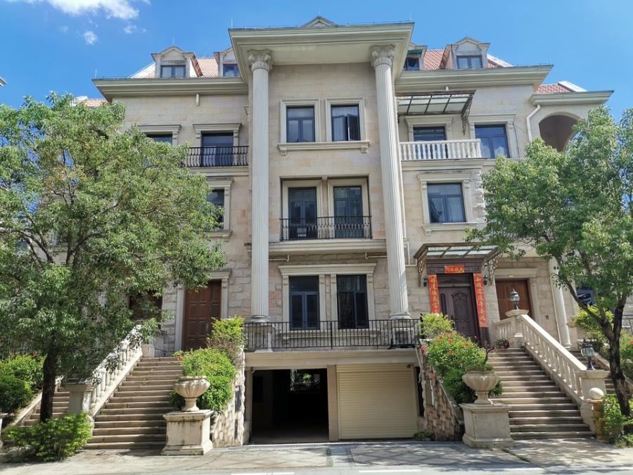 浙江这栋别墅价值千万一元起拍,金湾别墅拍卖