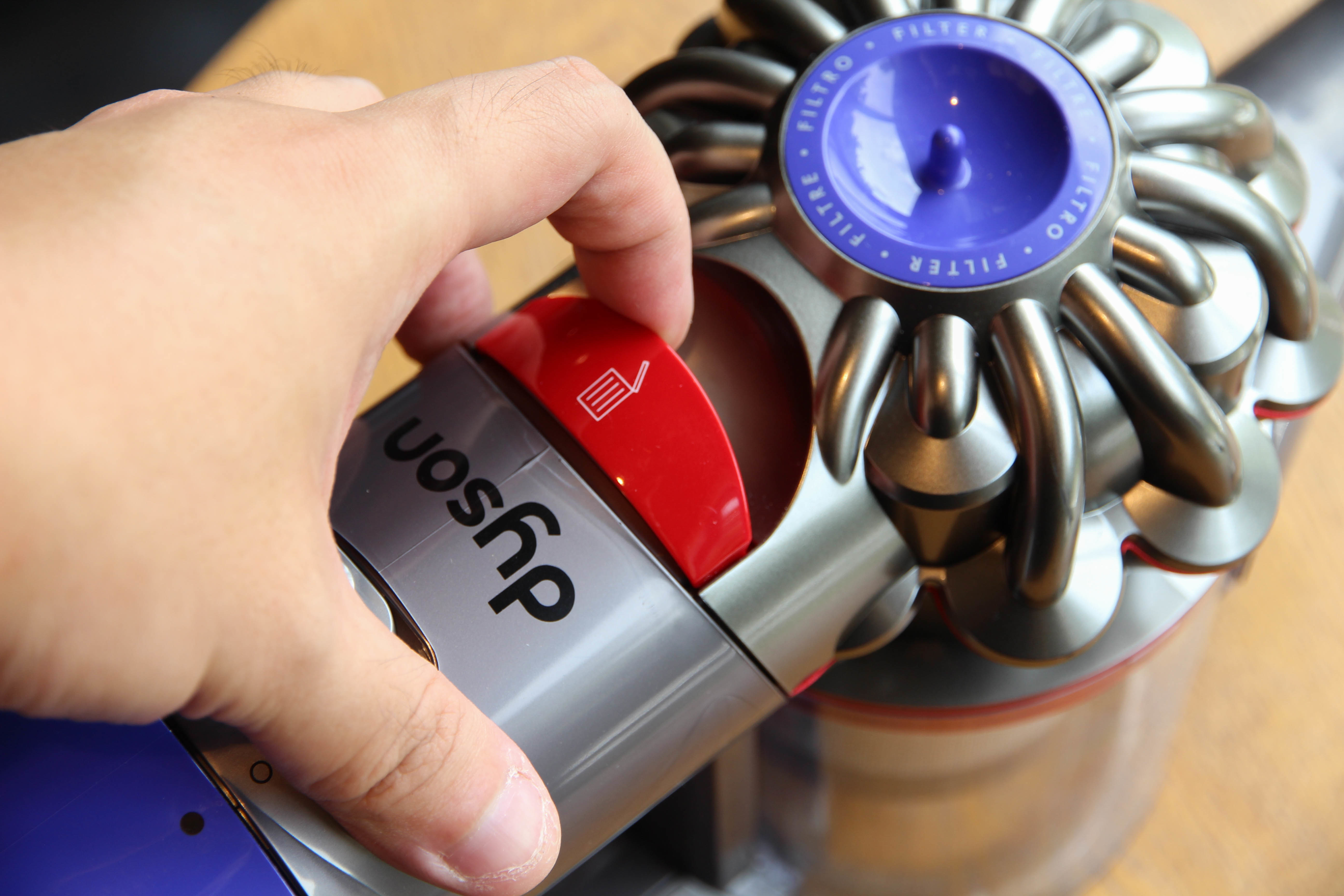 戴森吸尘器v8fluffyorigin拆洗,戴森吸尘器v8如何选择