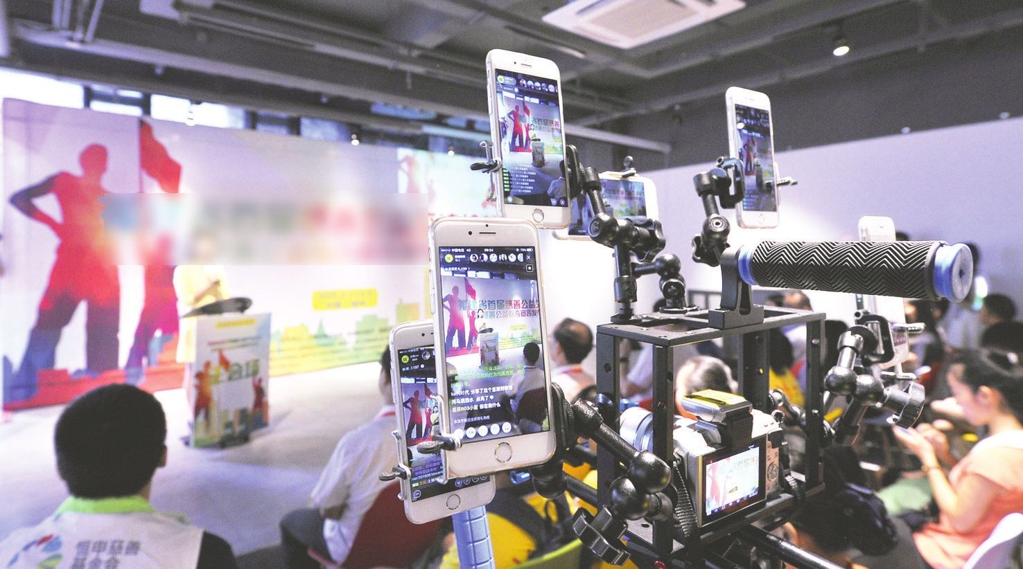 和田玉与天然翡翠,《一半海水一半火焰》