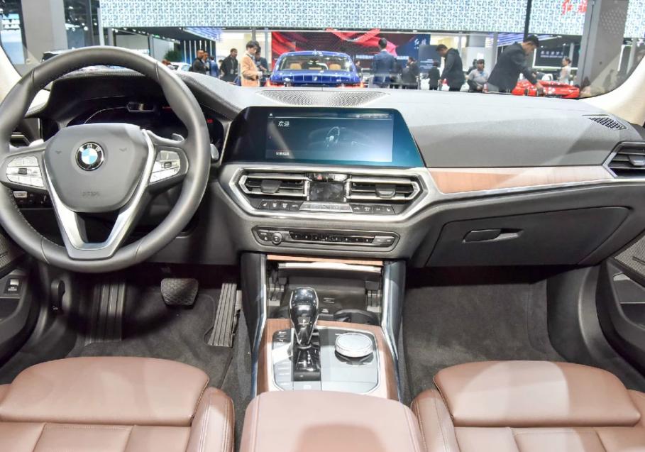 全新一代宝马3系即将上市,宝马3系刚上市就降价