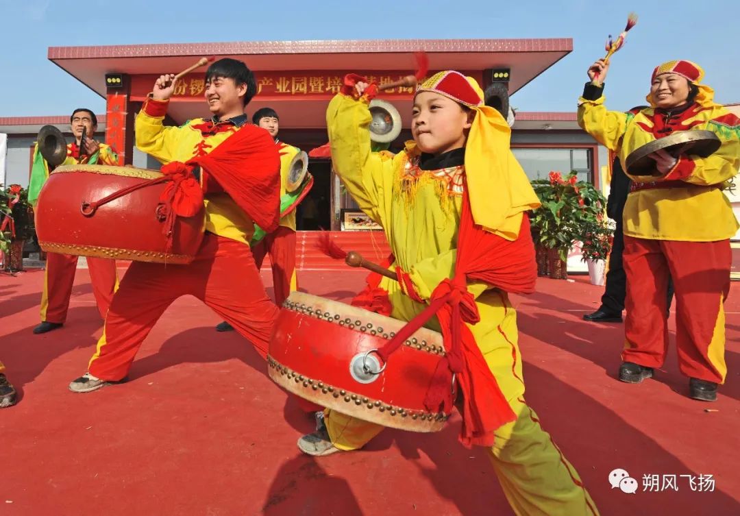 尧都贾得威风锣鼓,贾得威风锣鼓队表演视频