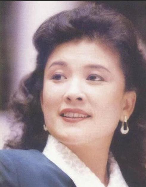 宋春丽嫁音乐教授,宋春丽的丈夫和孩子