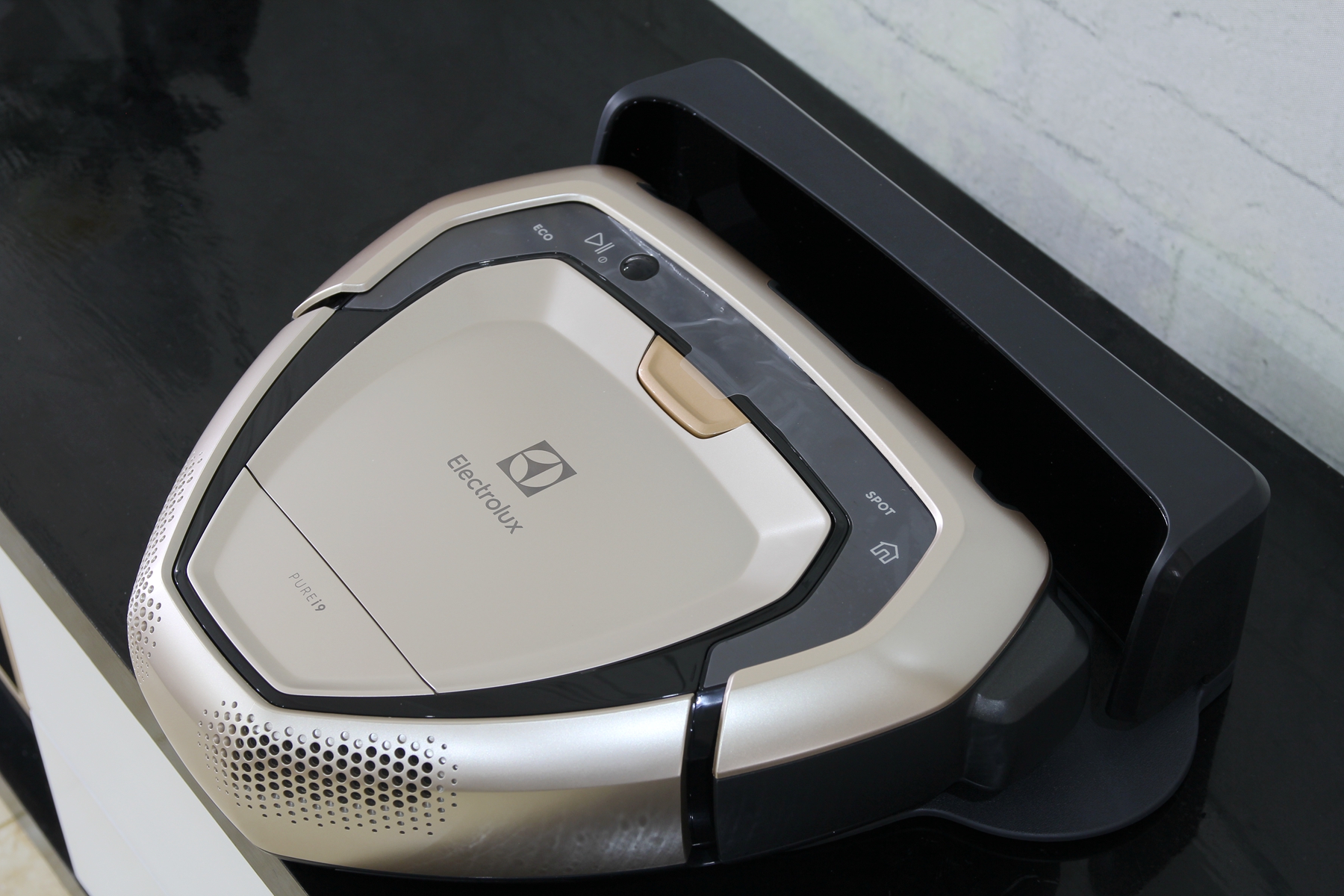 扫地机器人新型,扫地机器人有什么创新