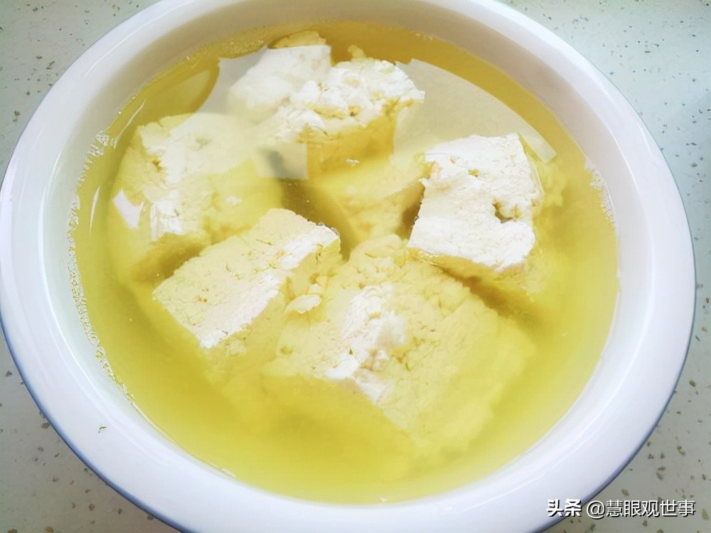 《侯海洋基层风云》中豆花馆子发生的故事