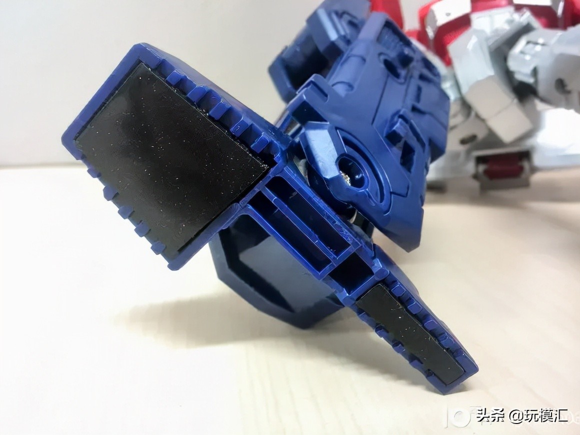 擎天柱电影版ls03玩具,03岁的玩具