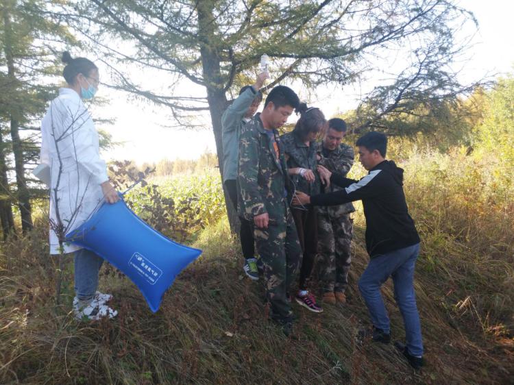 蜜蜂蜇伤最佳急救方法,宝宝被蜜蜂蜇伤怎么办