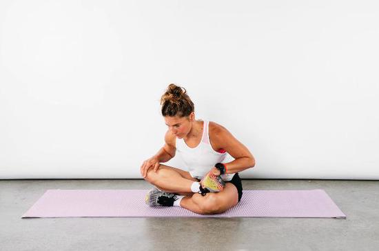 腰部酸胀的厉害是怎么回事,腰部没劲是不是影响腿部力量