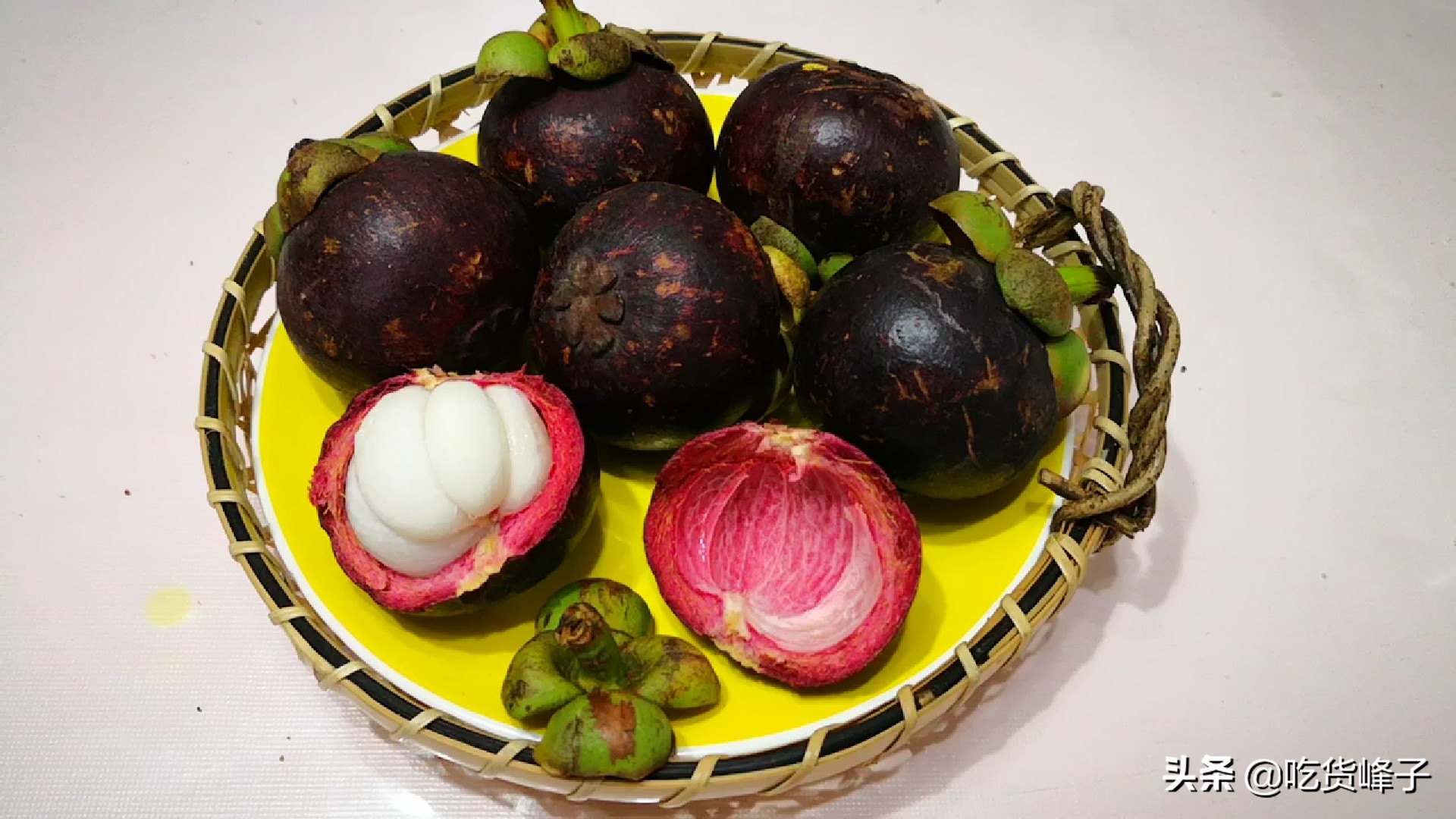 吃山竹的正确打开方式,吃山竹的顺利打开方式