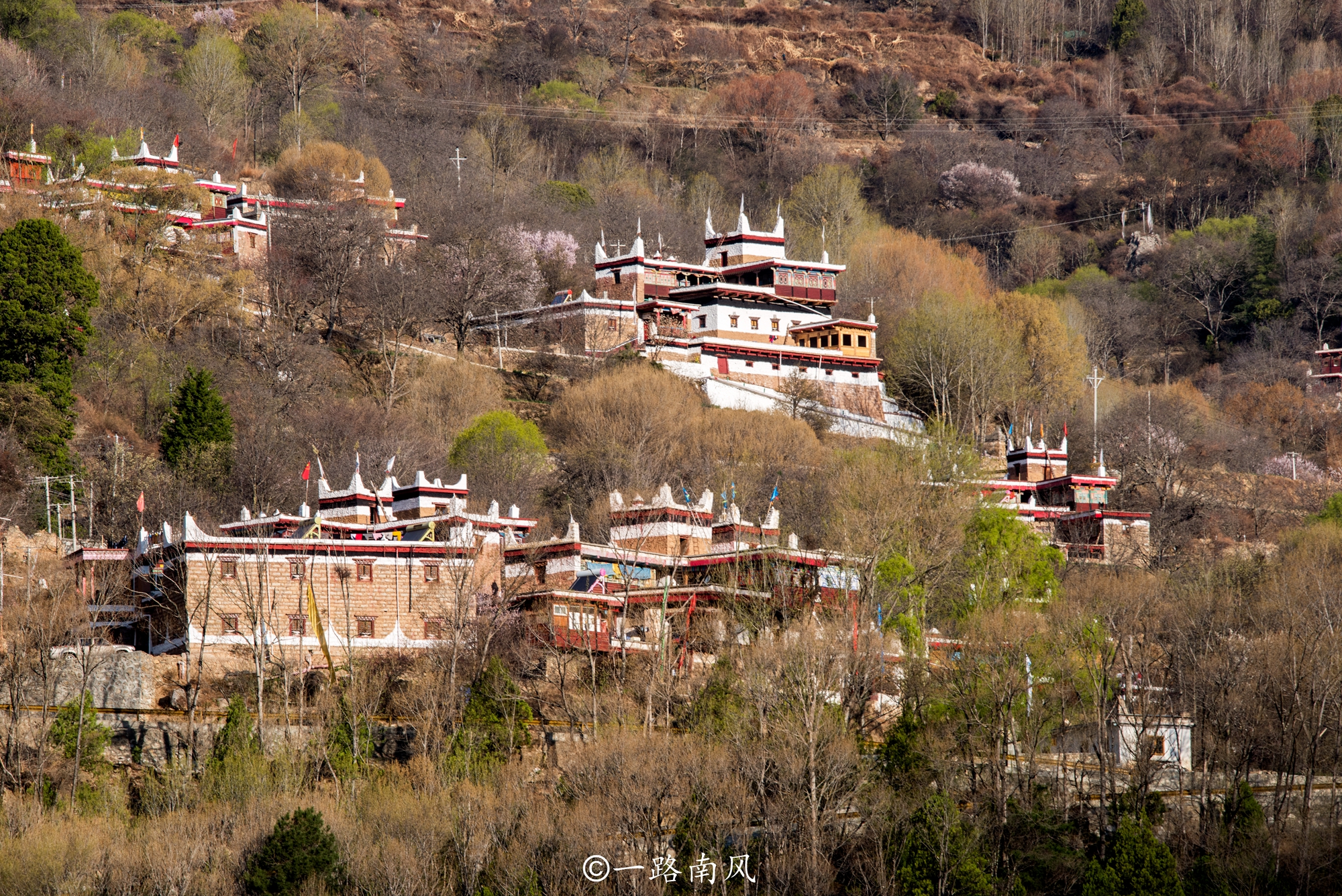 四川甲居藏寨门票,四川甲居藏寨海拔