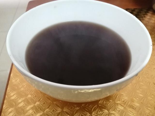 小孩抗拒喝药难喂药,孩子强烈抗拒喝药