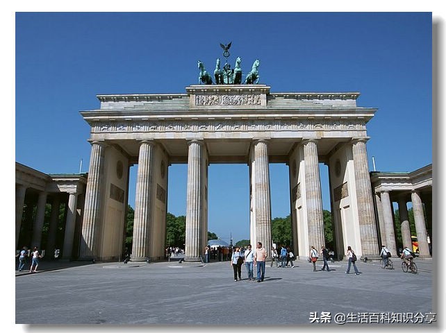 世界20个国家的著名建筑 (全球最发达的8个国家标志性建筑)