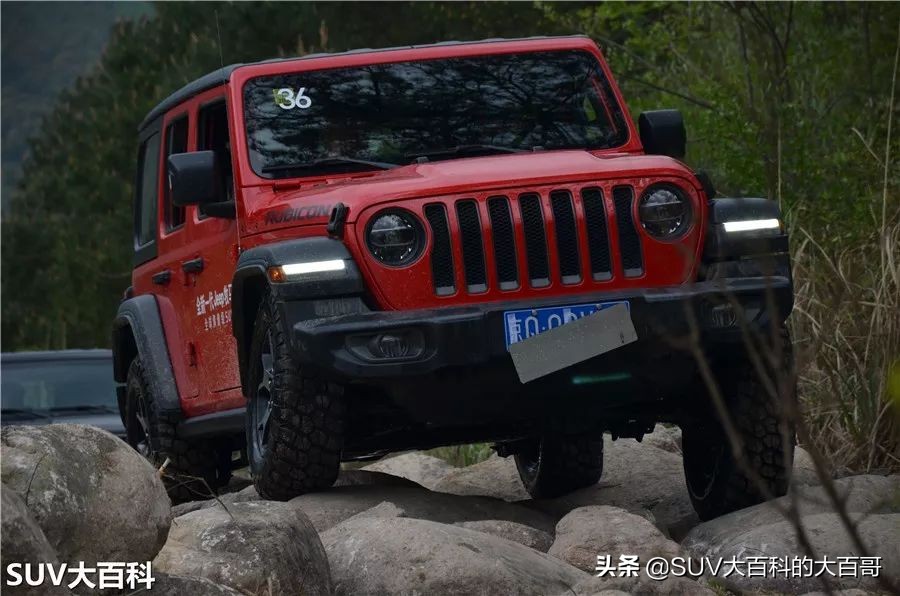 15款jeep指南者新车多少钱,15jeep指南者2.0落地多少