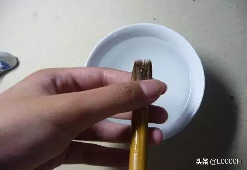 新毛笔如何开笔兼毫,毛笔用完后怎么处理