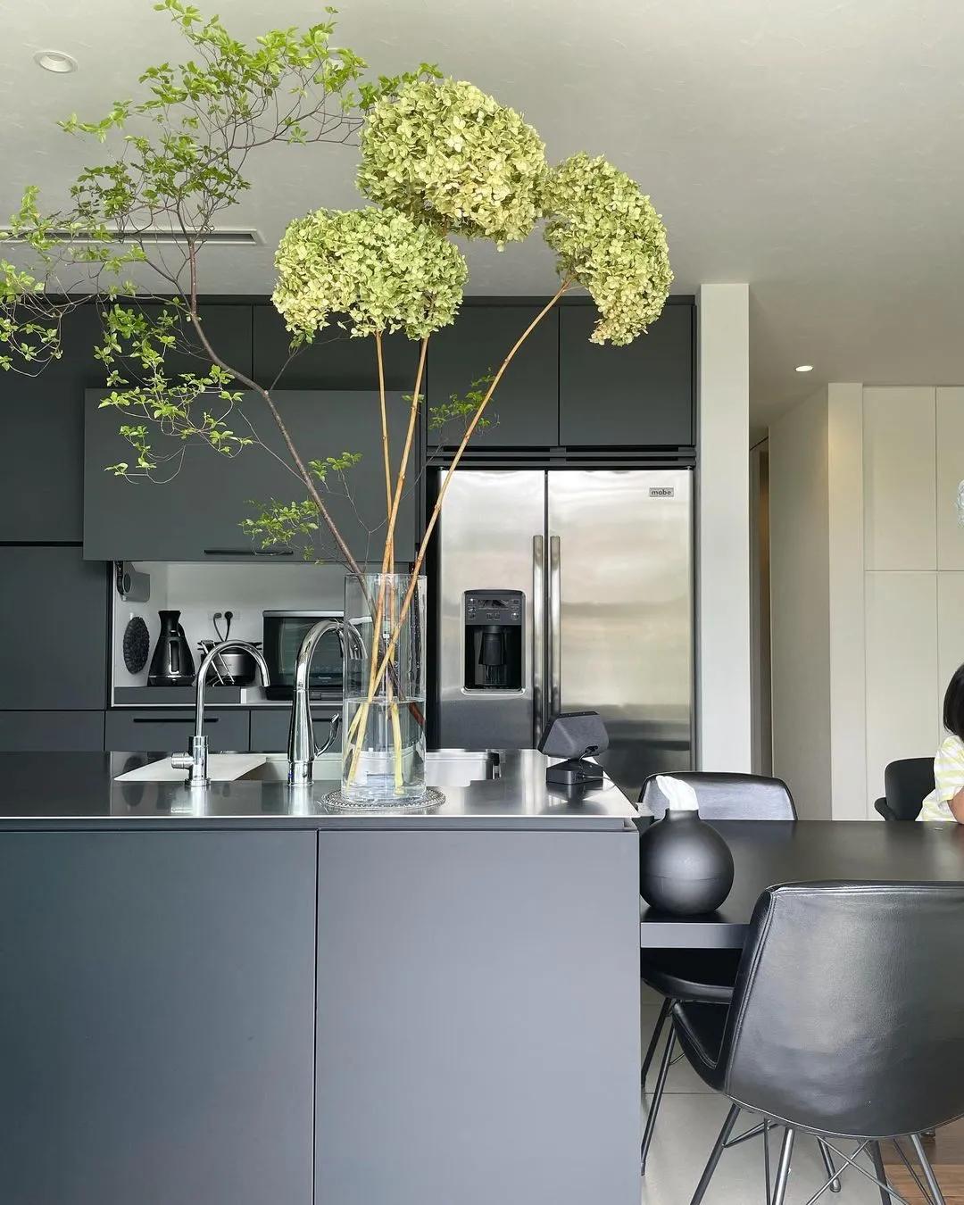 高颜值不锈钢台面橱柜,不锈钢大理石橱柜